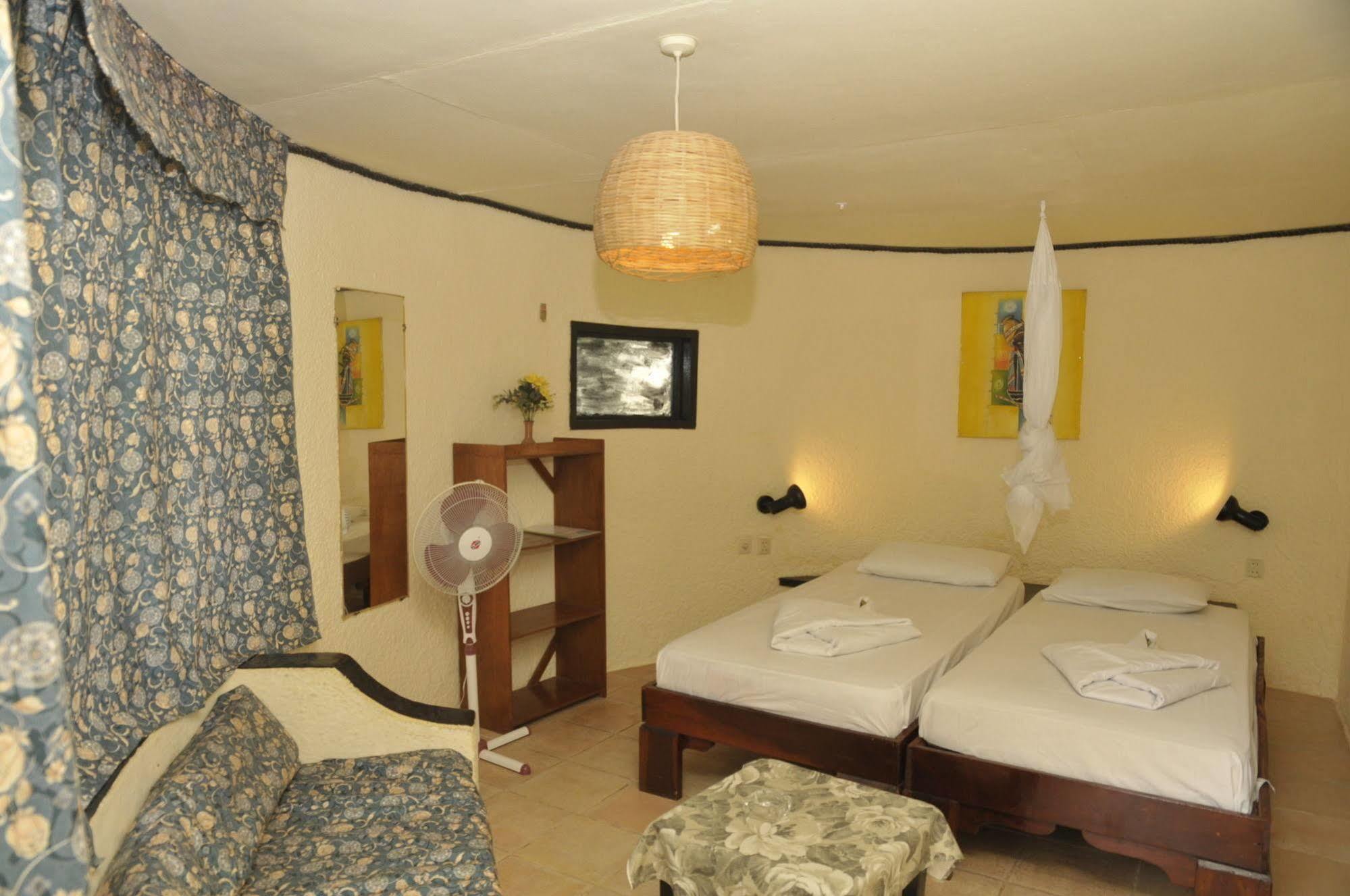 African Village Hotel Bakau Luaran gambar